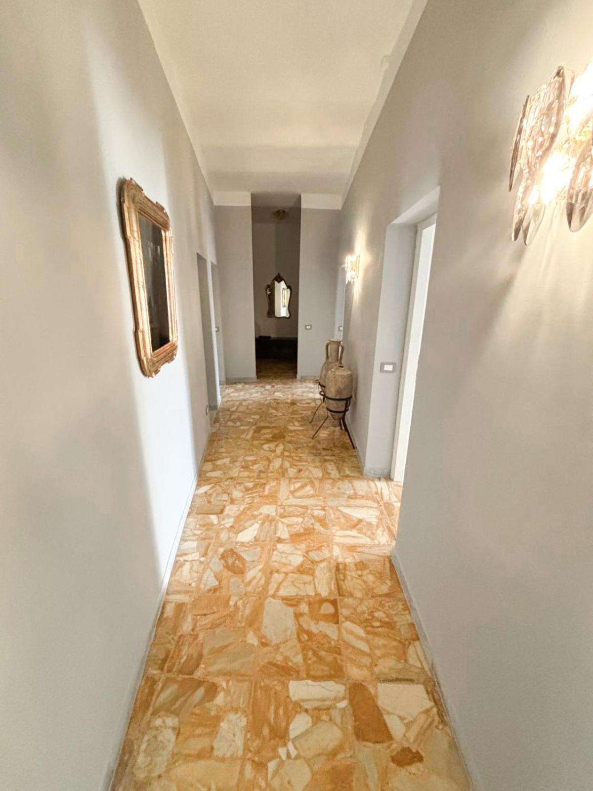 Attico Mugnai - Stylish Penthhouse In Appartamento Roma